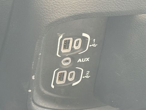 Used 2020 RAM 1500 Laramie image 27