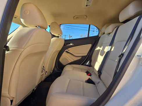 Used 2018 Mercedes-Benz GLA 250 4MATIC image 13