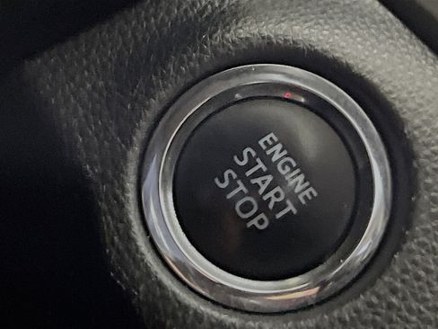 Used 2020 Toyota RAV4 XLE w/ Convenience Package image 23