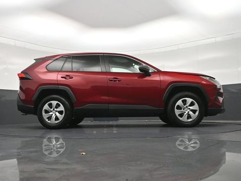 Used 2022 Toyota RAV4 LE FWD image 23