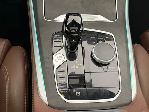 Used 2022 BMW X5 sDrive40i w/ M Sport Package image 17