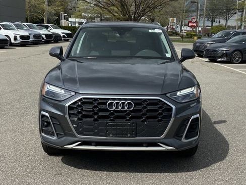 Used 2023 Audi Q5 2.0T Premium w/ Convenience Package AWD/4WD image 2