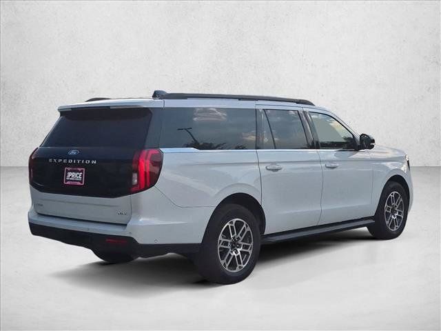 Used 2025 Ford Expedition Max Active AWD/4WD image 5