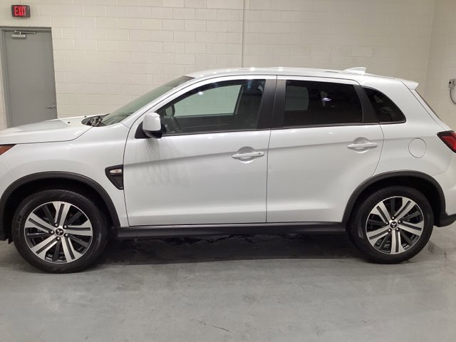 Used 2025 Mitsubishi Outlander Sport ES AWD/4WD image 4