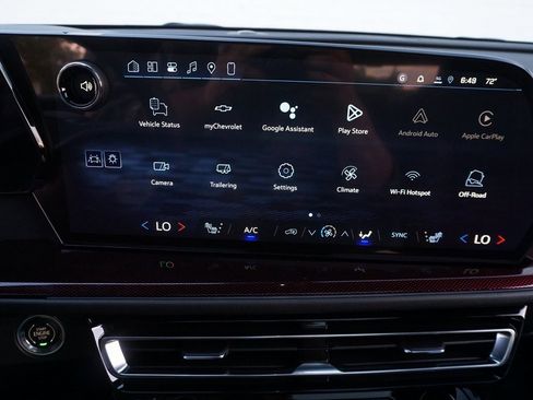 New 2026 Chevrolet Traverse Z71 w/ Driver Confidence Package image 16