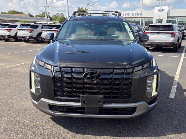 Used 2024 Hyundai Palisade Limited FWD image 2