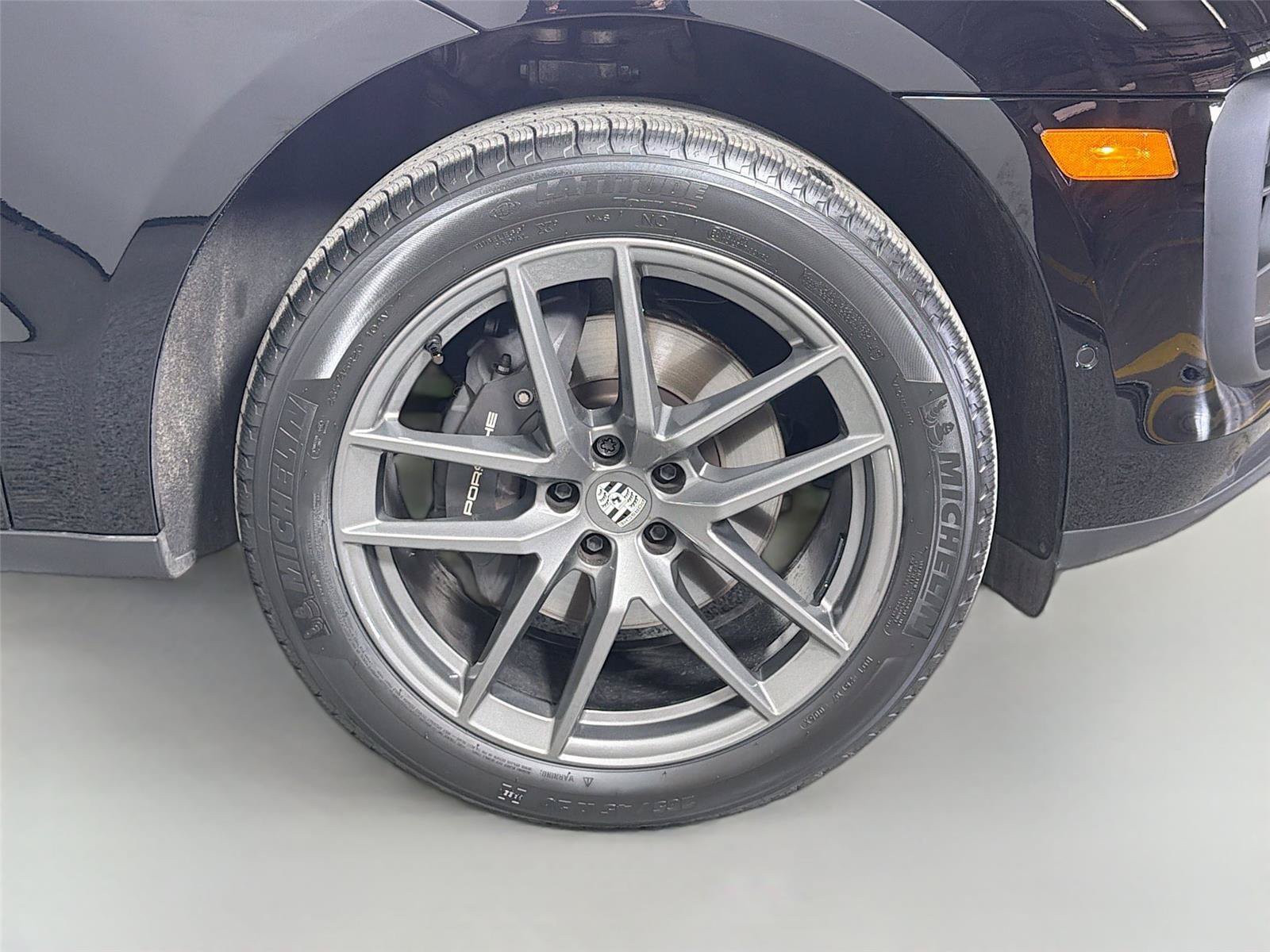Certified 2024 Porsche Macan Turbo AWD/4WD image 14