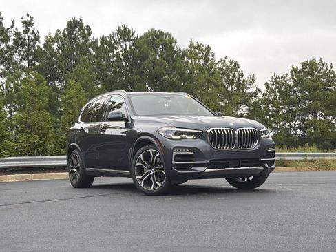 Used 2021 BMW X5 sDrive40i w/ Premium Package RWD image 2