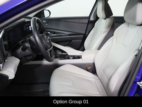 Used 2023 Hyundai Elantra Limited image 16