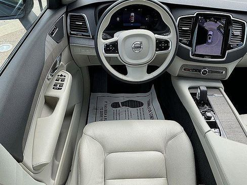 Used 2023 Volvo XC90 T8 Plus w/ Protection Package Premier AWD/4WD image 5