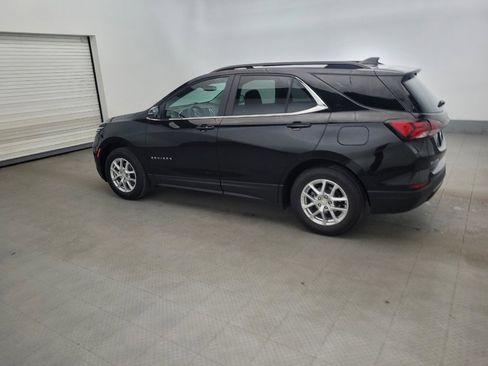 Used 2023 Chevrolet Equinox LT image 3