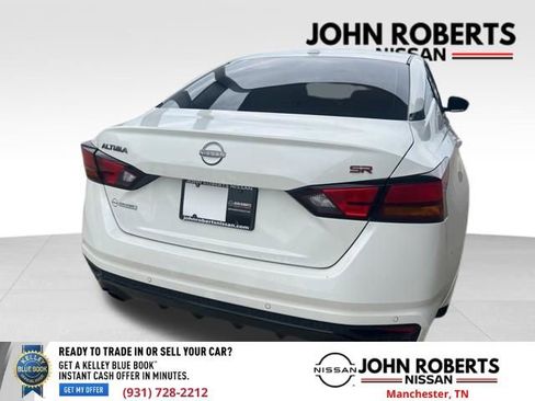 Used 2024 Nissan Altima 2.5 SR w/ SR Premium Package FWD image 15