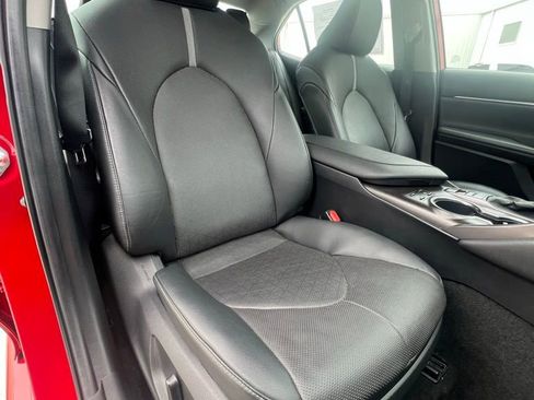 Used 2021 Toyota Camry XSE image 19