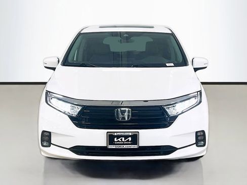 Used 2023 Honda Odyssey EX-L image 2
