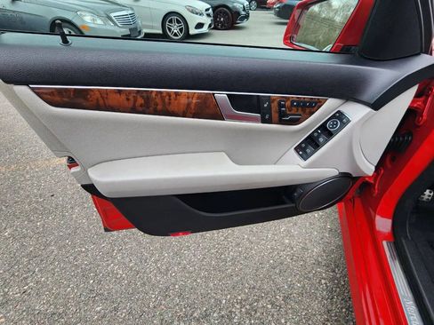 Used 2013 Mercedes-Benz C 300 4MATIC Sedan image 10