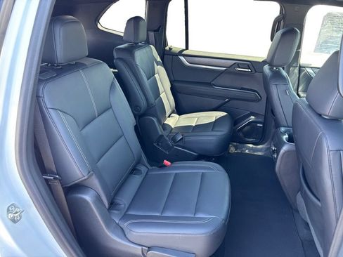 Certified 2024 GMC Acadia Elevation AWD/4WD image 18