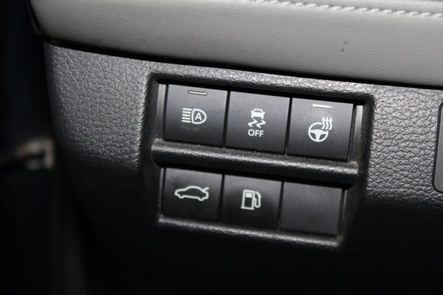 Used 2019 Toyota Avalon Limited w/ All Weather Liner Package FWD image 24