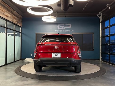 Used 2024 Hyundai Kona SEL image 4