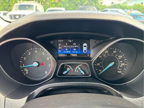 Used 2016 Ford Focus Titanium FWD image 20