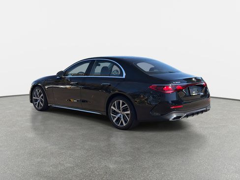 Used 2025 Mercedes-Benz E 350 Sedan image 5