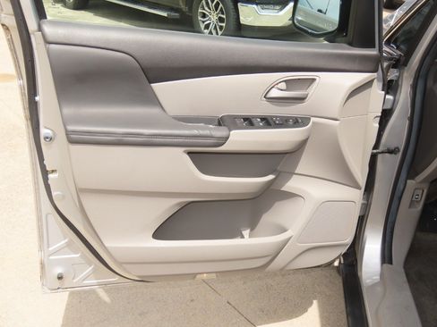 Used 2013 Honda Odyssey EX image 24