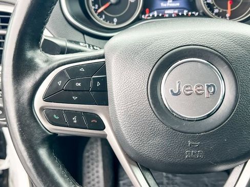 Used 2019 Jeep Cherokee Limited image 27