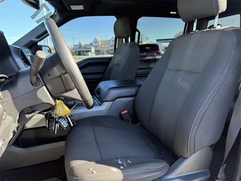 Used 2017 Ford F150 XLT w/ Equipment Group 302A Luxury image 14