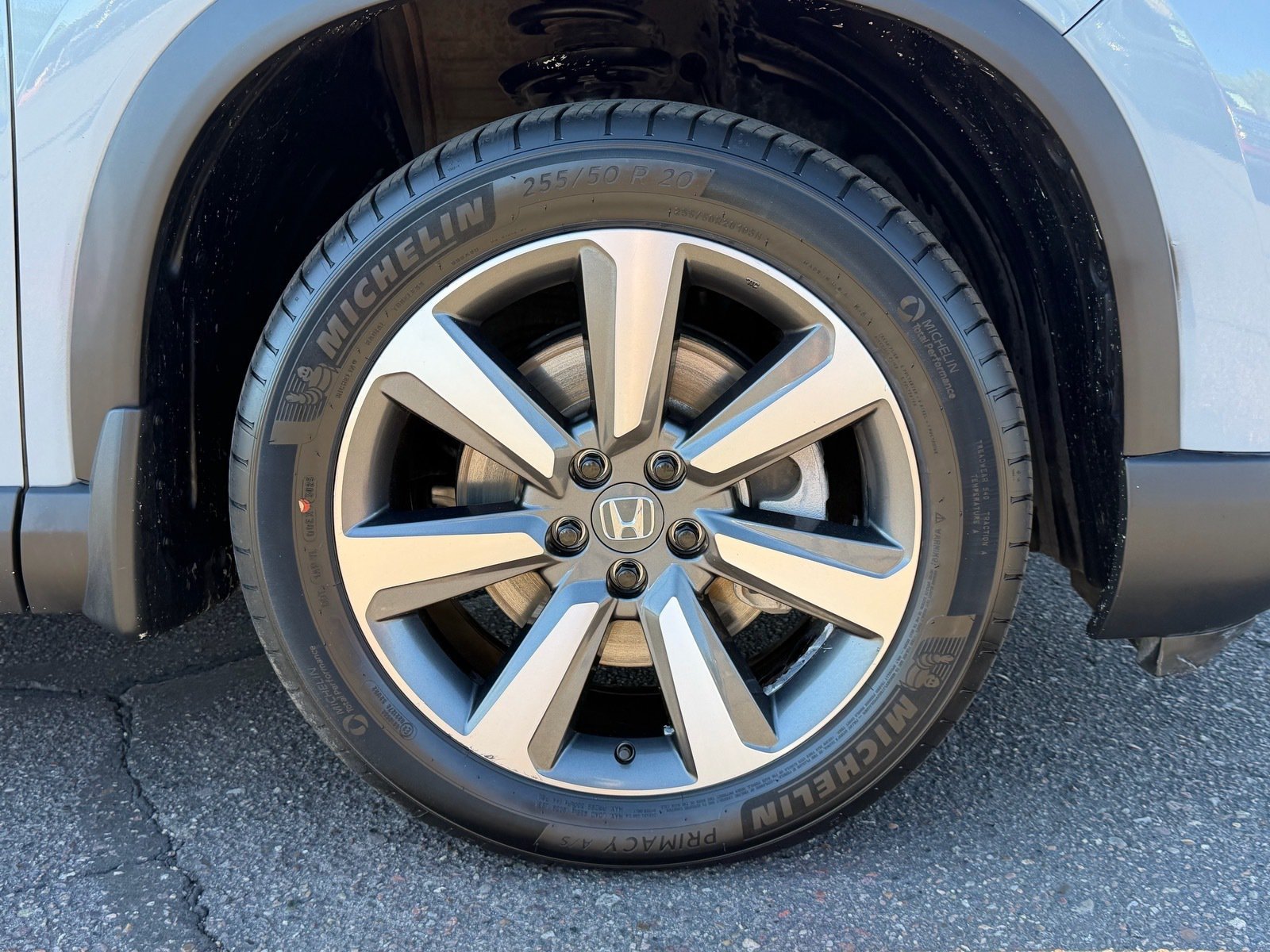 Used 2024 Honda Pilot Touring image 10