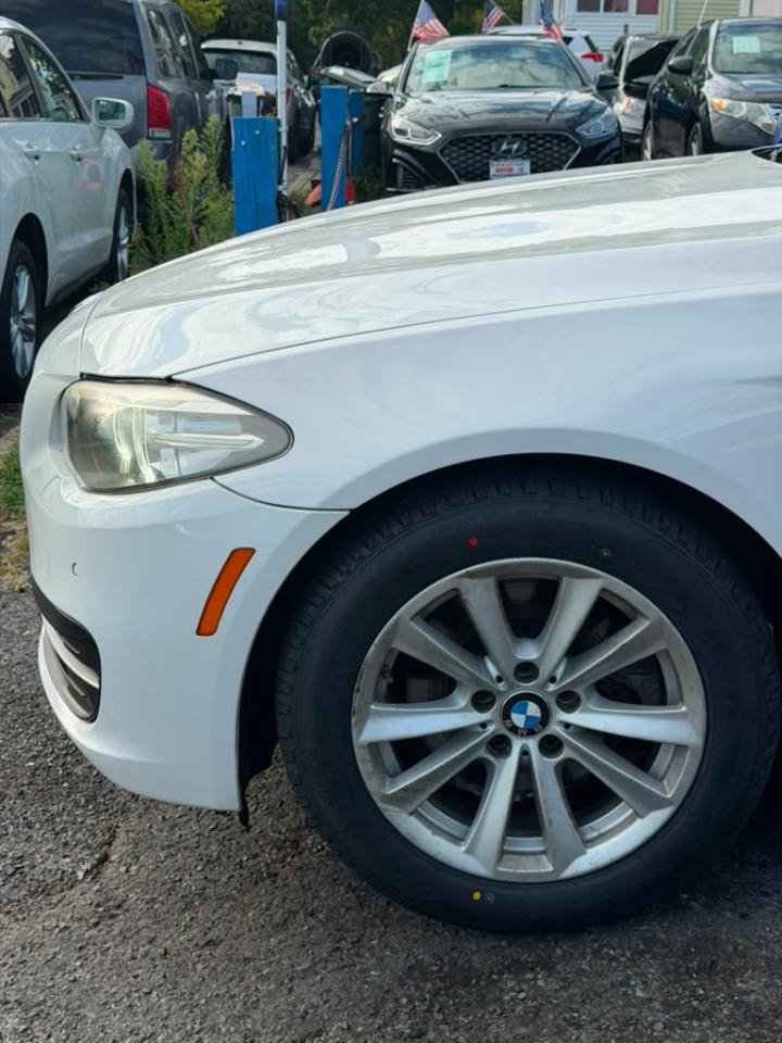 Used 2014 BMW 528i xDrive Sedan AWD/4WD image 16