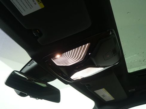 Certified 2025 BMW 330i xDrive Sedan image 21