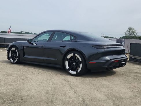 Certified 2025 Porsche Taycan image 3