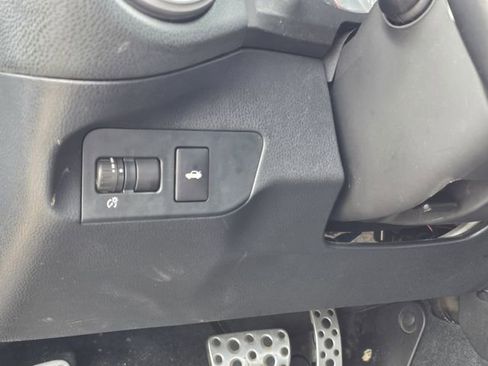 Used 2018 Toyota 86 image 17