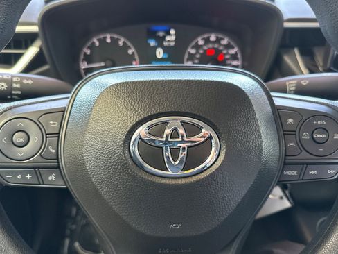 Certified 2025 Toyota Corolla LE FWD image 28