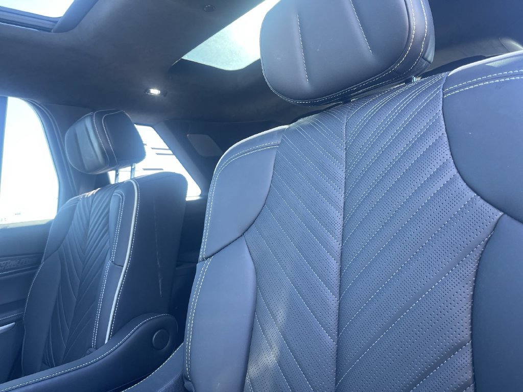 Certified 2026 Cadillac Vistiq Platinum w/ LPO, Floor Liner Package AWD/4WD image 28