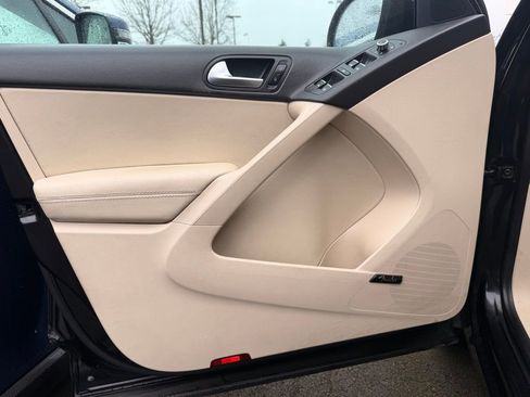 Used 2014 Volkswagen Tiguan SEL image 12