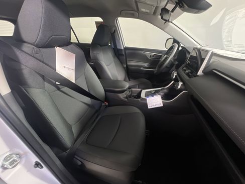 New 2024 Toyota RAV4 LE image 29