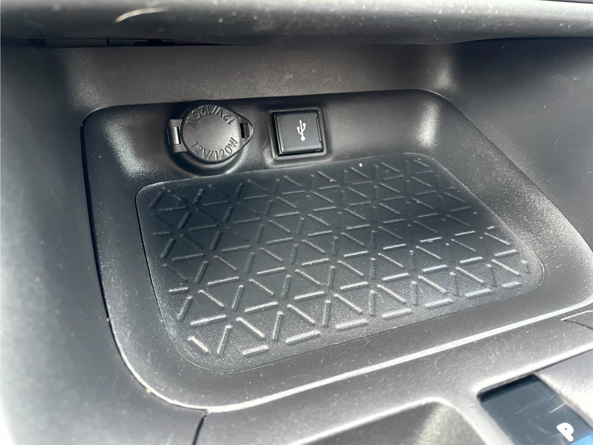Used 2021 Toyota RAV4 XLE Premium AWD/4WD image 18