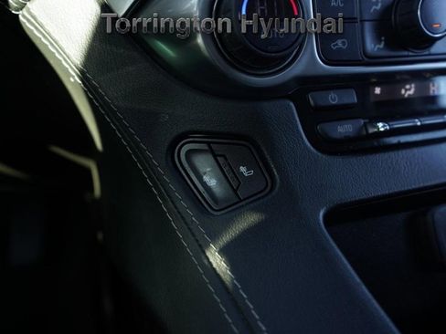 Used 2018 Chevrolet Tahoe LT image 18