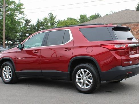 Used 2020 Chevrolet Traverse LT w/ Driver Confidence II Package image 48