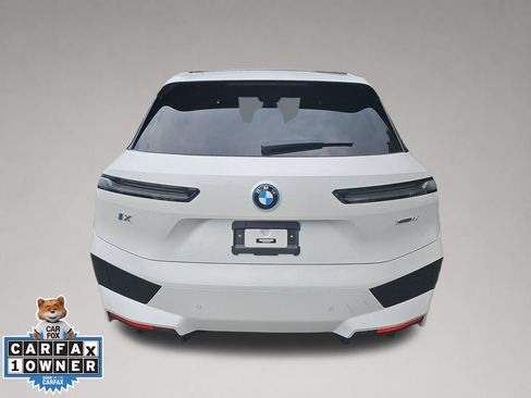 Used 2024 BMW iX xDrive50 w/ Sport Package AWD/4WD image 5