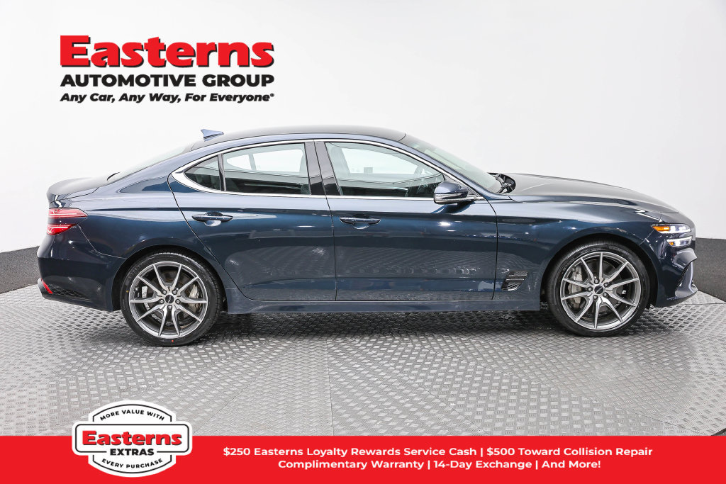 Used 2025 Genesis G70 2.5T RWD image 5