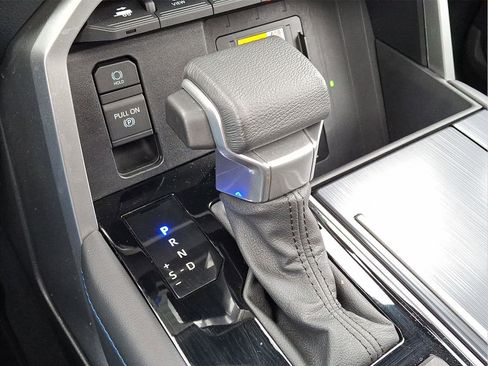 Used 2024 Toyota Sequoia Platinum image 16