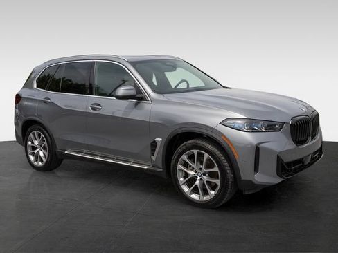 Used 2025 BMW X5 xDrive40i AWD/4WD image 12