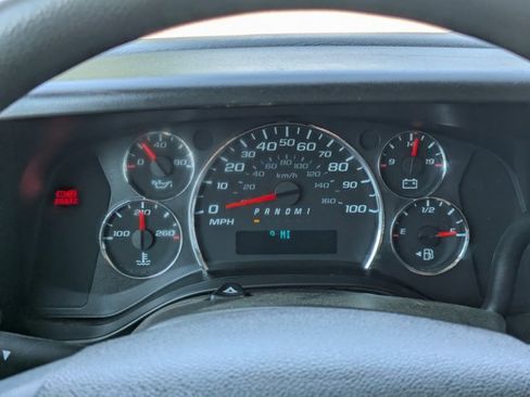 Used 2019 Chevrolet Express 3500 LT w/ LT Preferred Equipment Group RWD image 11