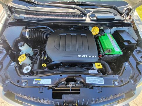 Used 2014 Dodge Grand Caravan SE FWD image 29