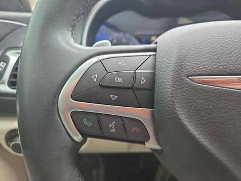 Used 2016 Chrysler 200 Limited w/ Convenience Group FWD image 27