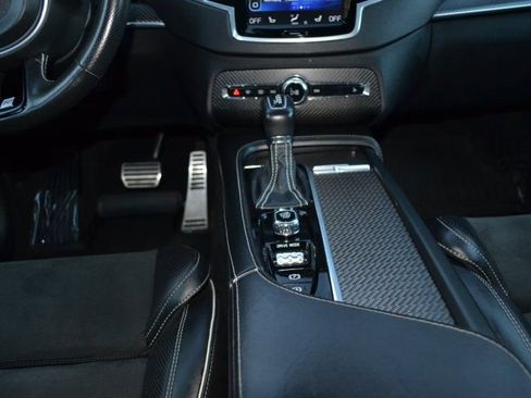 Used 2019 Volvo XC90 T6 R-Design w/ Protection Package image 22