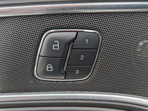 Used 2017 Ford Explorer Platinum image 22