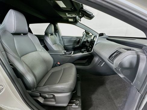 Used 2024 Toyota bZ4X XLE w/ Weather Package image 31