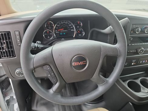 Used 2024 GMC Savana 3500 Extended w/ Driver Convenience Package RWD image 21